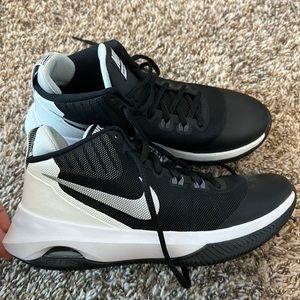 Women’s Nike Air Versatile 'Black Platinum'